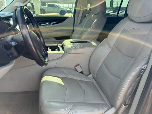 Used 2016 Cadillac Escalade ESV Premium AWD/4WD image 10