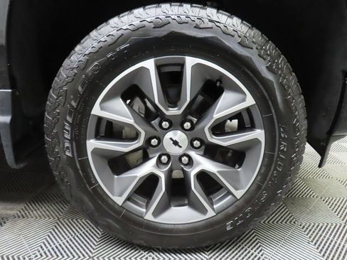 Used 2023 Chevrolet Silverado 1500 RST w/ Convenience Package II AWD/4WD image 8
