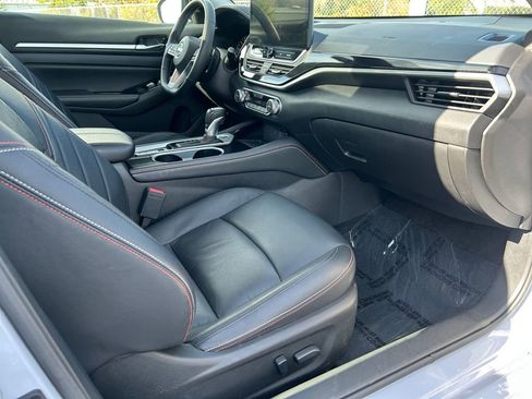 Used 2025 Nissan Altima 2.5 SR w/ SR Premium Package image 26