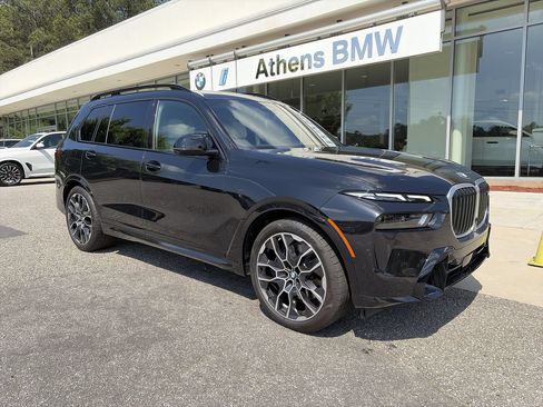 Certified 2025 BMW X7 M60i AWD/4WD image 2