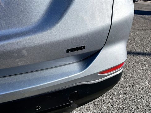 Used 2023 Chevrolet Equinox LS w/ LS Convenience Package image 27