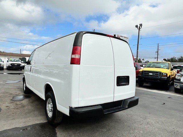 Used 2016 Chevrolet Express 2500 RWD image 8