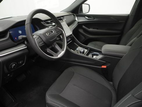 New 2026 Jeep Grand Cherokee L Laredo AWD/4WD image 16