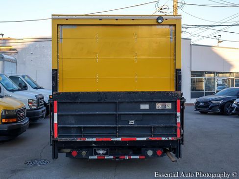 Used 2016 GMC Savana 3500 Extended image 6