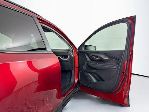 Used 2023 GMC Terrain SLE w/ Driver Convenience Package image 32