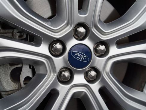 Used 2020 Ford Edge Titanium w/ Equipment Group 301A image 15