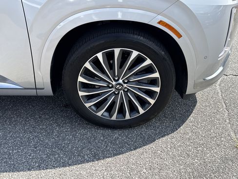 Used 2025 Hyundai Palisade Calligraphy AWD/4WD image 13