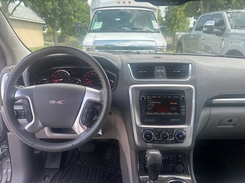 Used 2016 GMC Acadia SLT FWD image 11