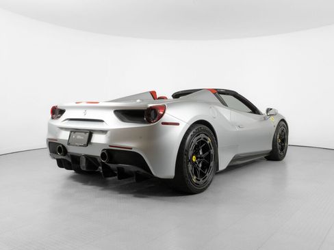 Used 2018 Ferrari 488 Spider image 6