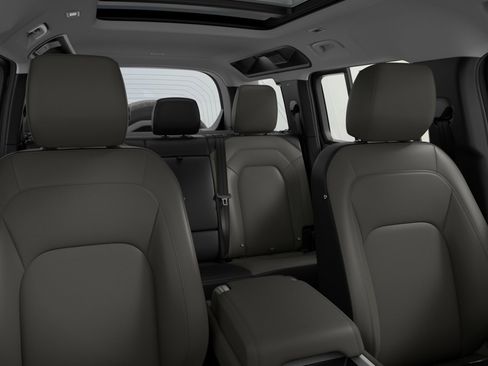 New 2026 Land Rover Defender 110 S image 6