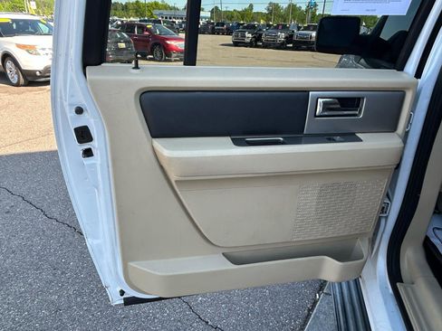 Used 2015 Ford Expedition EL XLT w/ Equipment Group 202A RWD image 14