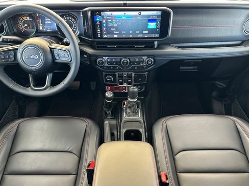 Used 2026 Jeep Wrangler Unlimited Rubicon w/ Steel Bumper Group image 12