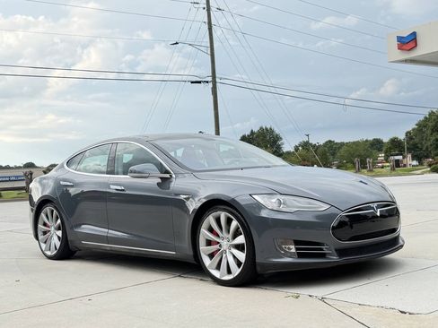Used 2012 Tesla Model S RWD image 3