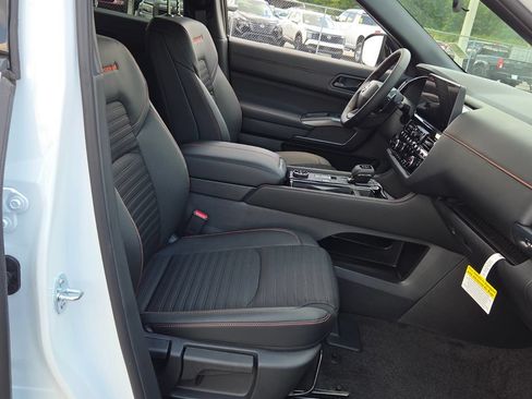 New 2026 Nissan Pathfinder Rock Creek AWD/4WD image 13