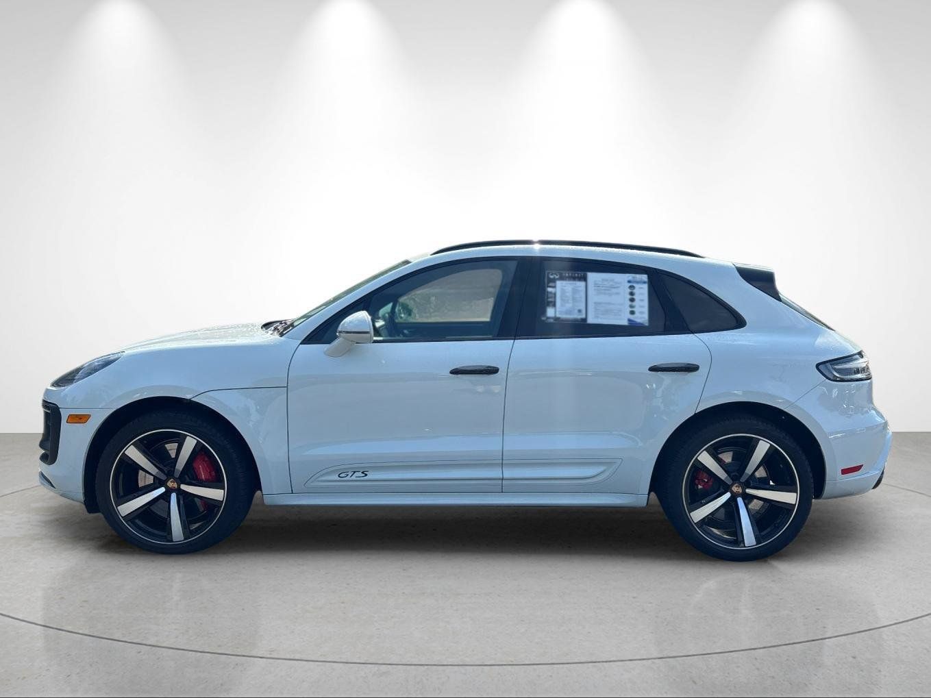 Used 2024 Porsche Macan GTS AWD/4WD image 2