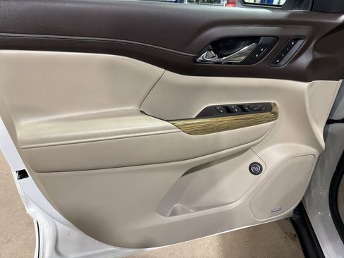 Used 2019 GMC Acadia Denali w/ Technology Package image 15