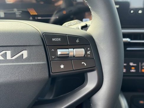 New 2026 Kia Sportage EX image 28