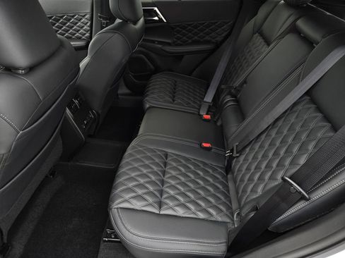 New 2026 Nissan Rogue Platinum AWD/4WD image 13