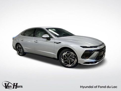 New 2026 Hyundai Sonata SEL image 1
