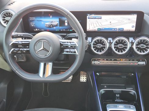 Certified 2025 Mercedes-Benz GLA 250 image 19