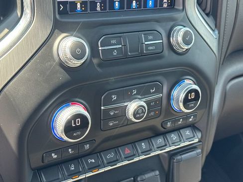 Used 2022 GMC Sierra 2500 Denali w/ Technology Package AWD/4WD image 23