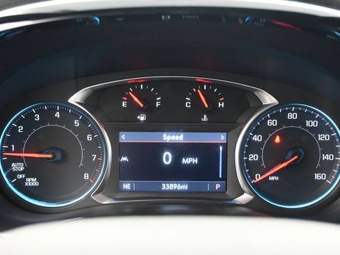 Used 2023 Chevrolet Traverse LT FWD image 25