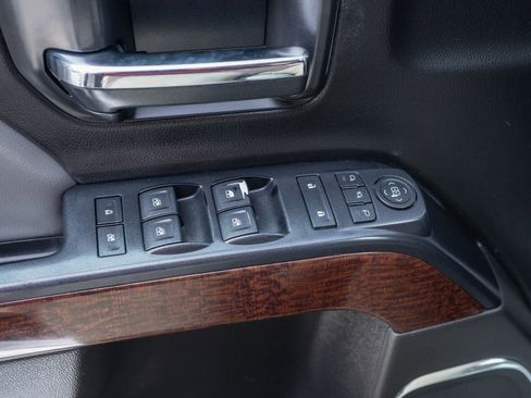 Used 2015 GMC Sierra 2500 SLT w/ Suspension Package, Off-Road image 28