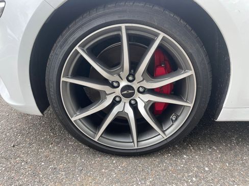 Used 2025 Genesis G70 2.5T image 30