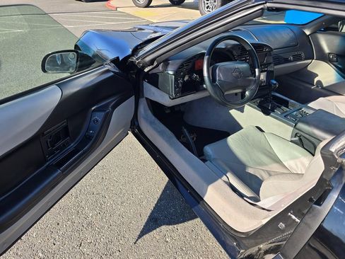 Used 1994 Chevrolet Corvette ZR1 RWD image 17