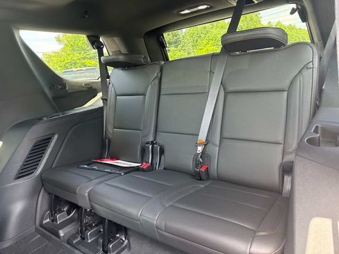 Used 2023 Chevrolet Tahoe High Country w/ Premium Package 2 AWD/4WD image 17