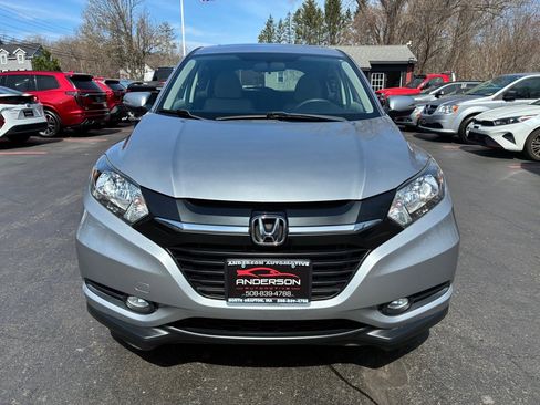 Used 2018 Honda HR-V EX image 4