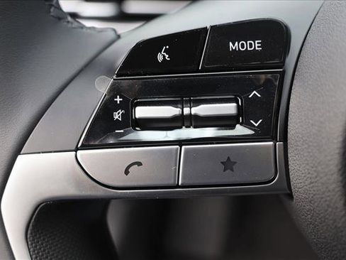 New 2025 Hyundai Elantra SEL FWD image 14
