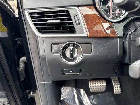 Used 2014 Mercedes-Benz GL 63 AMG 4MATIC image 33