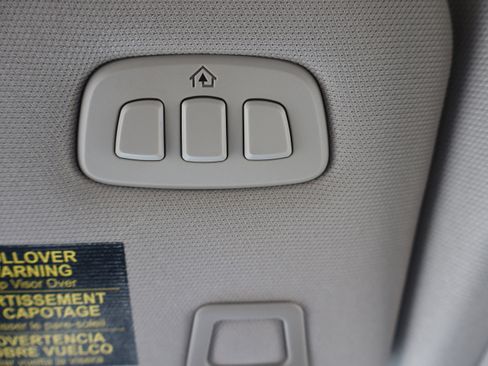 Used 2025 Lincoln Corsair Reserve image 26