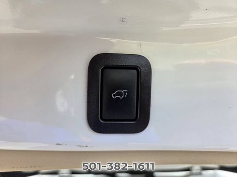 Used 2019 Toyota Highlander Limited Platinum FWD image 21