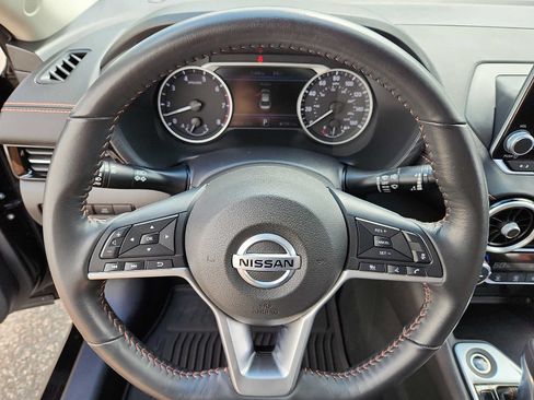 Used 2023 Nissan Sentra SR w/ Midnight Edition Package FWD image 19