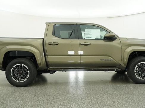 New 2026 Toyota Tacoma TRD Sport AWD/4WD image 20