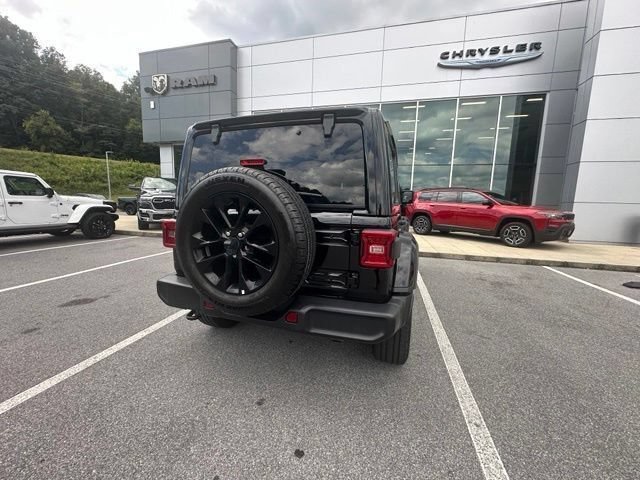 Used 2025 Jeep Wrangler Unlimited Sahara AWD/4WD image 28