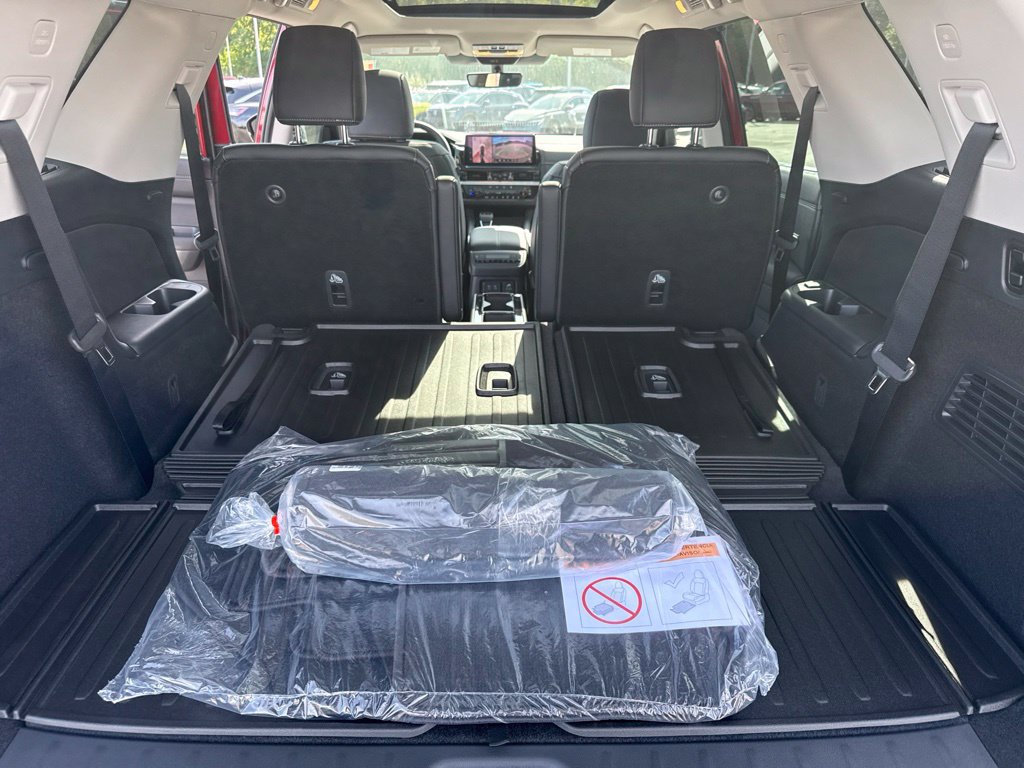 New 2026 Nissan Pathfinder Platinum AWD/4WD image 36
