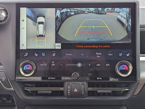 Used 2024 Lexus GX 550 w/ Accessory Package (2T) AWD/4WD image 13