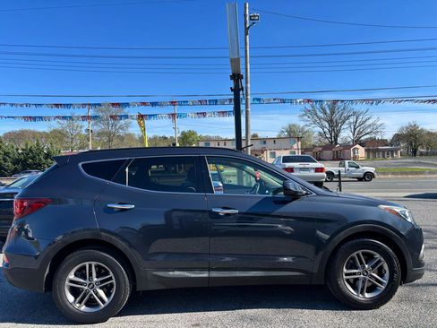 Used 2017 Hyundai Santa Fe Sport image 8