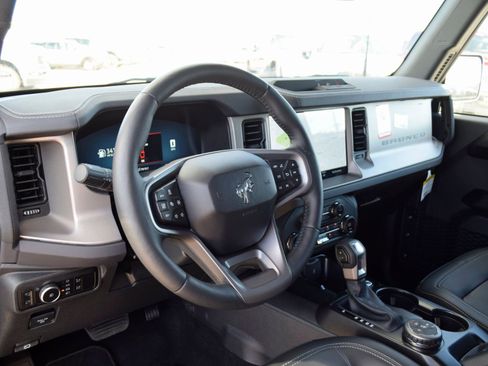 New 2025 Ford Bronco Outer Banks image 17