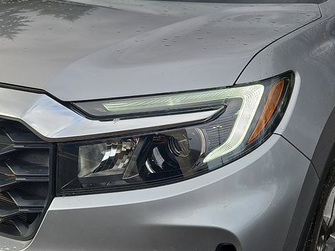 Certified 2023 Honda Passport EX-L image 10