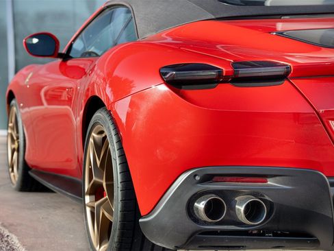 Used 2024 Ferrari Roma Spider image 11
