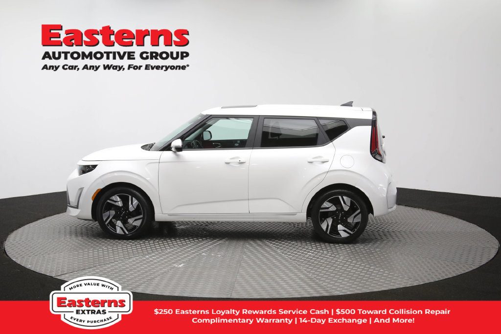 Used 2023 Kia Soul GT-Line FWD image 61
