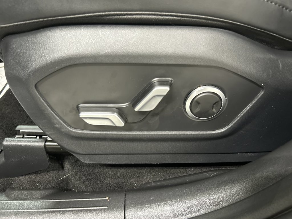 Used 2025 Hyundai Santa Fe SEL AWD/4WD image 10