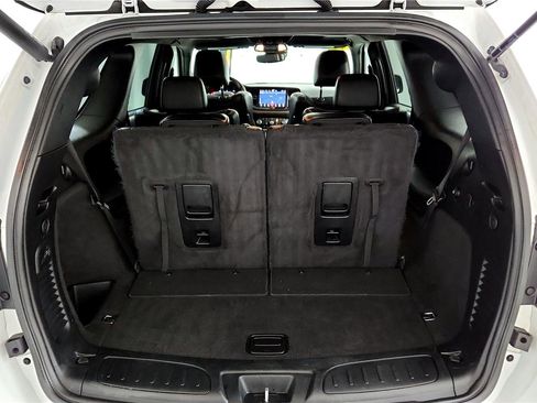 Used 2023 Dodge Durango R/T w/ Hemi Orange Plus Package image 27