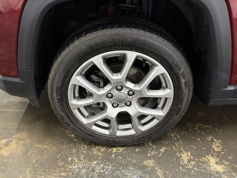 Used 2022 Jeep Compass Latitude image 22