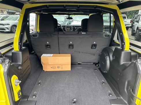 New 2023 Jeep Wrangler Unlimited Sport image 36