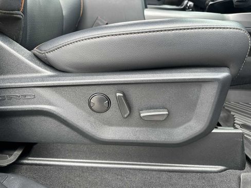 Used 2025 Ford F350 Lariat image 33